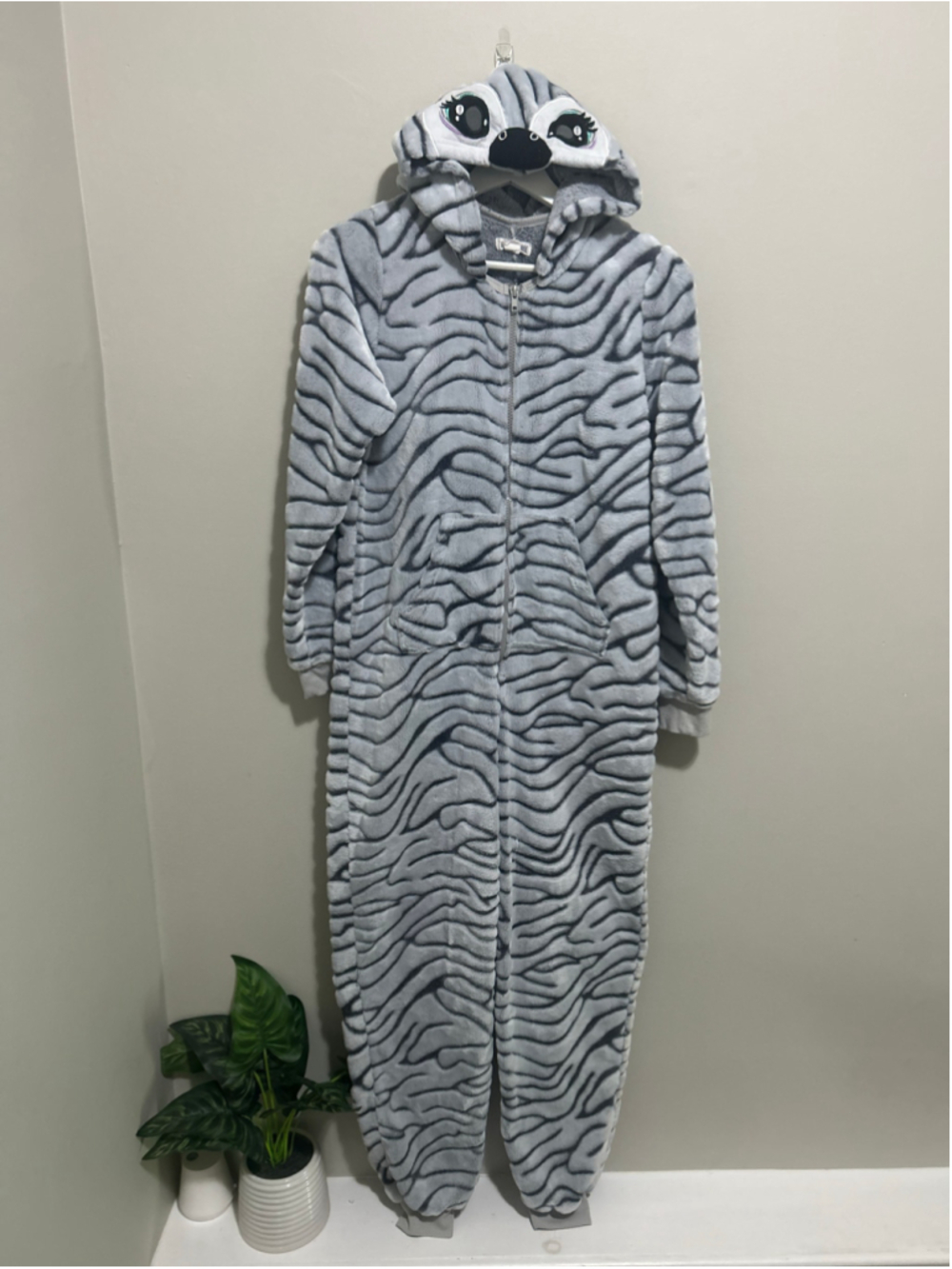 Girls Animal Onesie Pajamas Grey Black Size XL